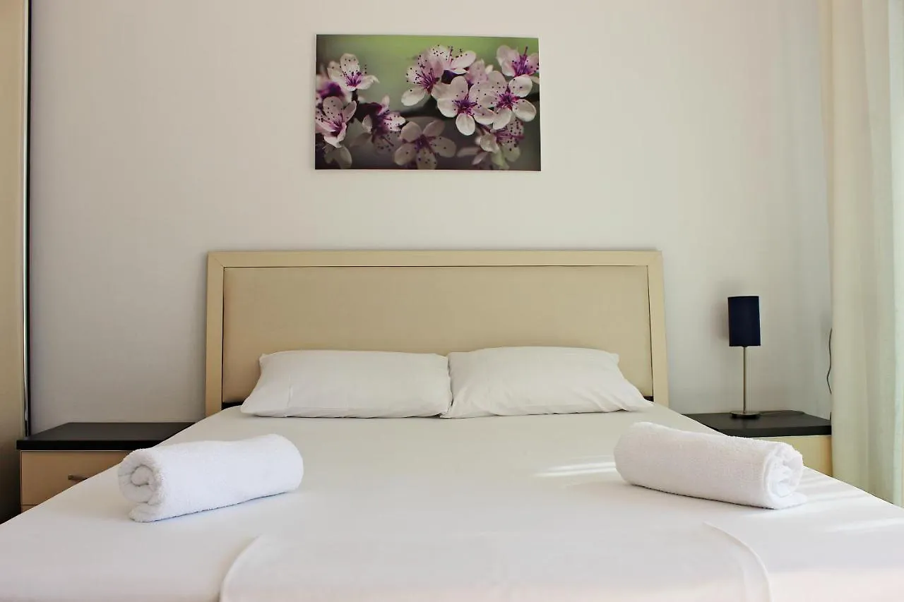 Sunny Apartments Sarande