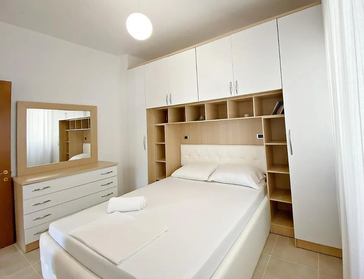 Sunny Apartments Sarande