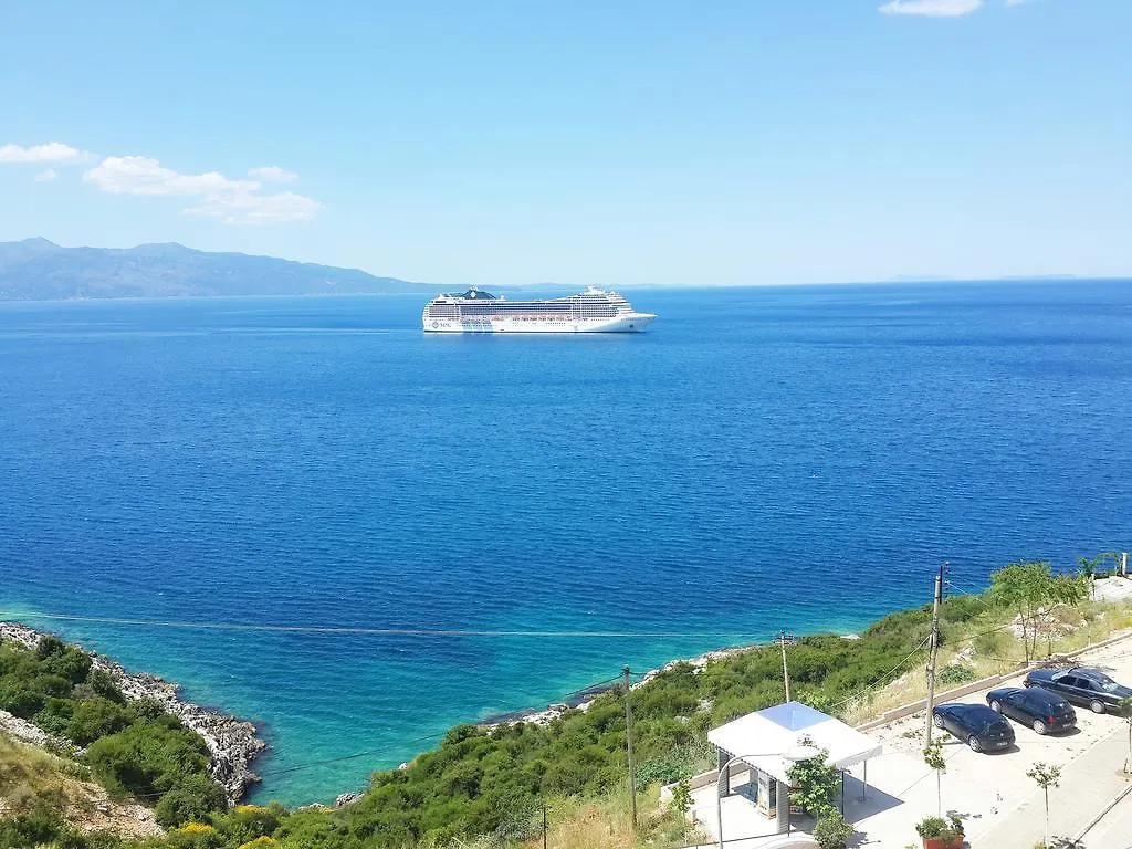Sunny Apartments Sarande