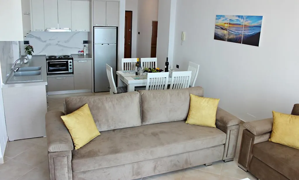 Sunny Apartments Sarande