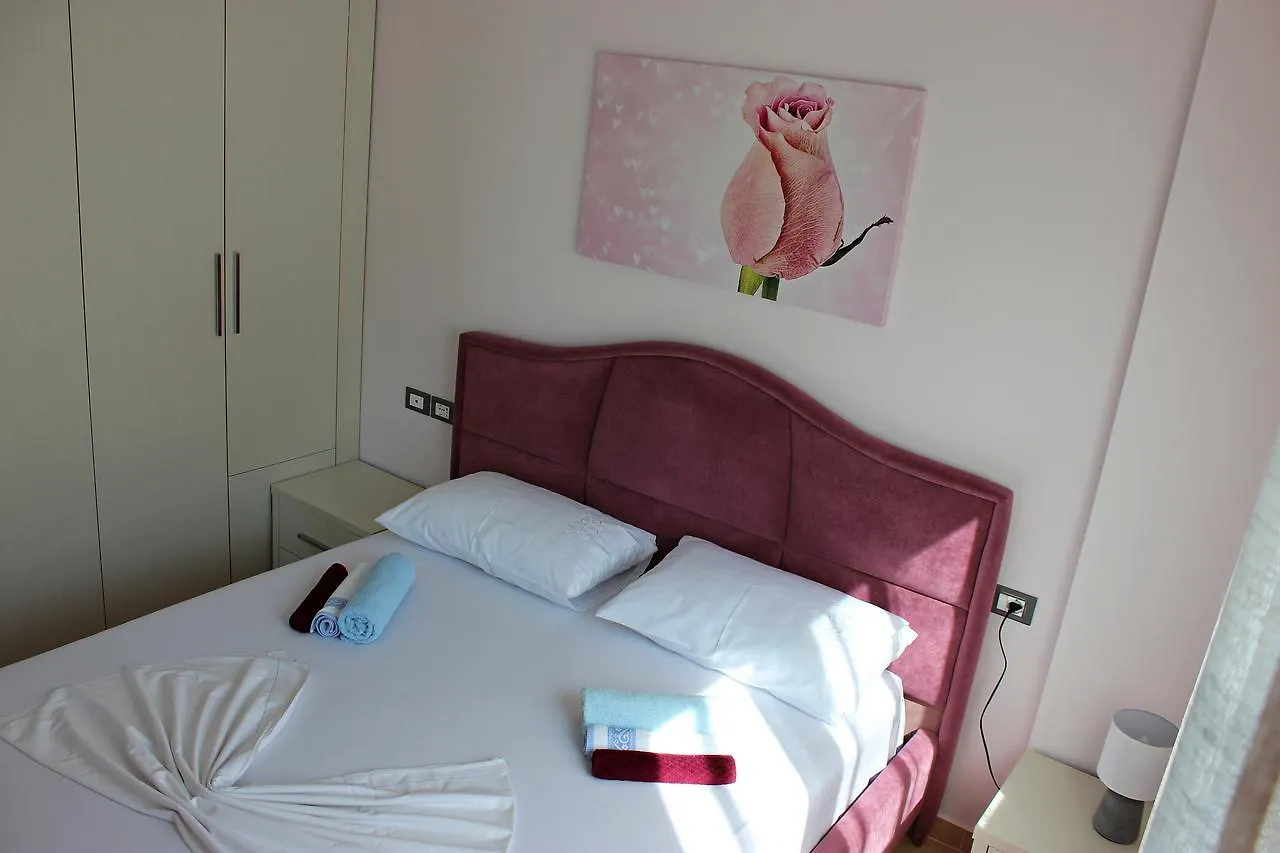 Sunny Apartments Sarande